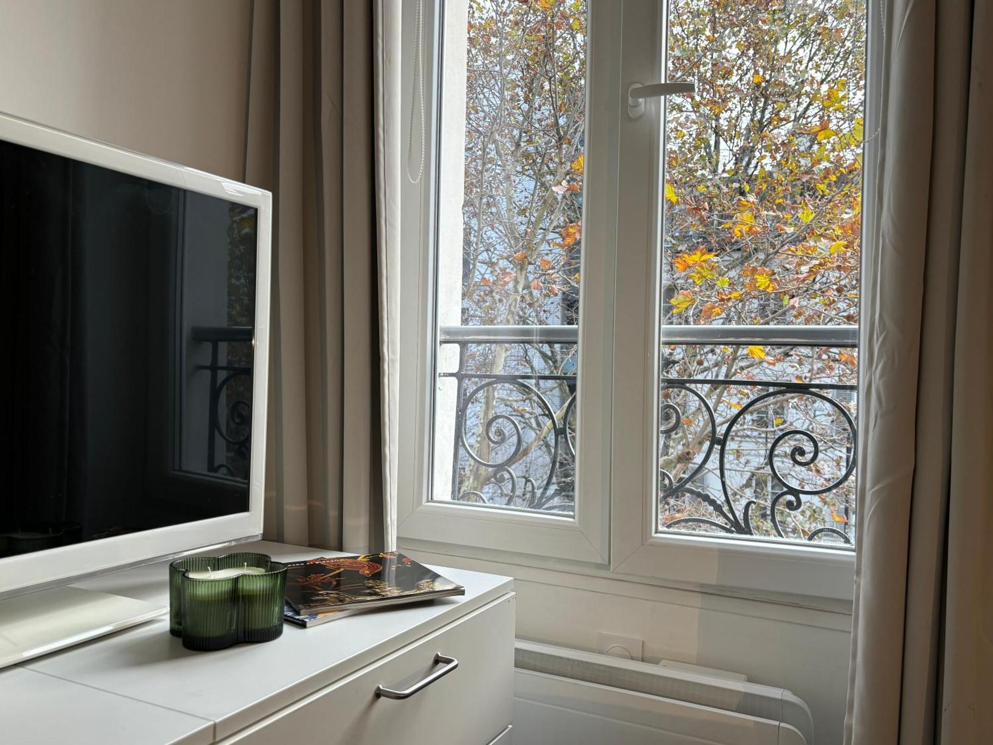 Clichy Studio Getaway - C70 Paris Bagian luar foto